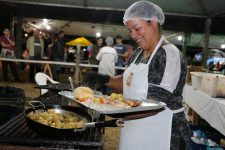 12a-festa-da-tainha:-comida,-musica,-praia-e-diversao-marcam-evento-em-balneario-camboriu