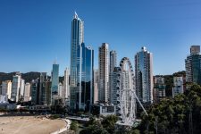 em-um-ano,-construtora-de-balneario-camboriu-sobe-20-posicoes-no-ranking-imobiliario-nacional