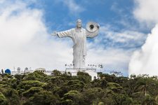 cristo-luz-de-balneario-camboriu:-saiba-quanto-custa,-como-acessar-e-o-que-fazer-por-la