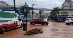 videos:-chuva-afeta-areas-centrais-de-balneario-camboriu-e-itajai