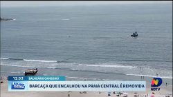 barcaca-que-encalhou-na-praia-central-e-removida