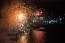 onde-assistir-ao-show-de-drones-e-fogos-do-reveillon-de-balneario-camboriu-ao-vivo