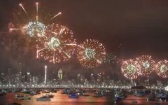 reveillon-2024:-com-grande-queima-de-fogos-e-drones,-balneario-camboriu-celebra-novo-ano;-fotos