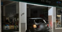 video:-motorista-e-preso-por-invadir-pet-shop-e-confessar-estar-bebado-em-balneario-camboriu