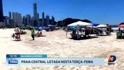 praia-central-de-balneario-camboriu-lotada-nesta-terca-feira