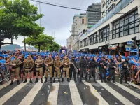 mae-e-filho-sao-presos-suspeitos-de-furtar-celulares-em-balneario-camboriu